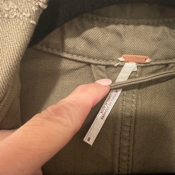 Free People Distressed Olive Jacket Size Small EUC - Picture 3 of 5